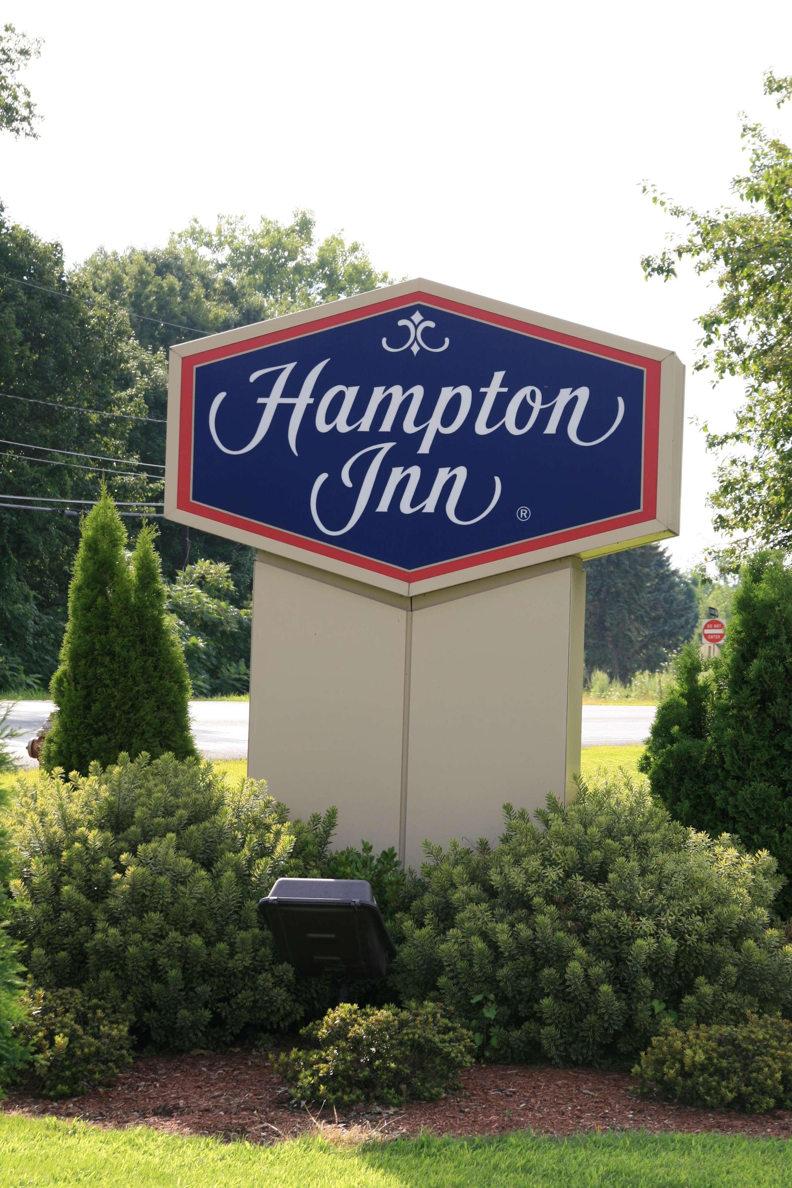 Hampton Inn Hadley-Amherst Area Exterior foto